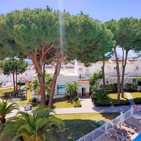 Apartment Casa Naranja, Cabopino 2 Pools & Heated Indoor Pool Marbella