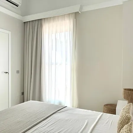Apartment Casa Naranja, Cabopino 2 Pools & Heated Indoor Pool