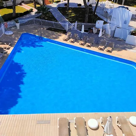 Casa Naranja, Cabopino 2 Pools & Heated Indoor Pool Apartment Marbella