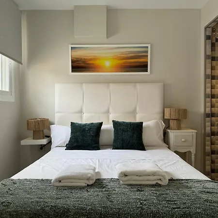 Casa Naranja, Cabopino 2 Pools & Heated Indoor Pool * Marbella